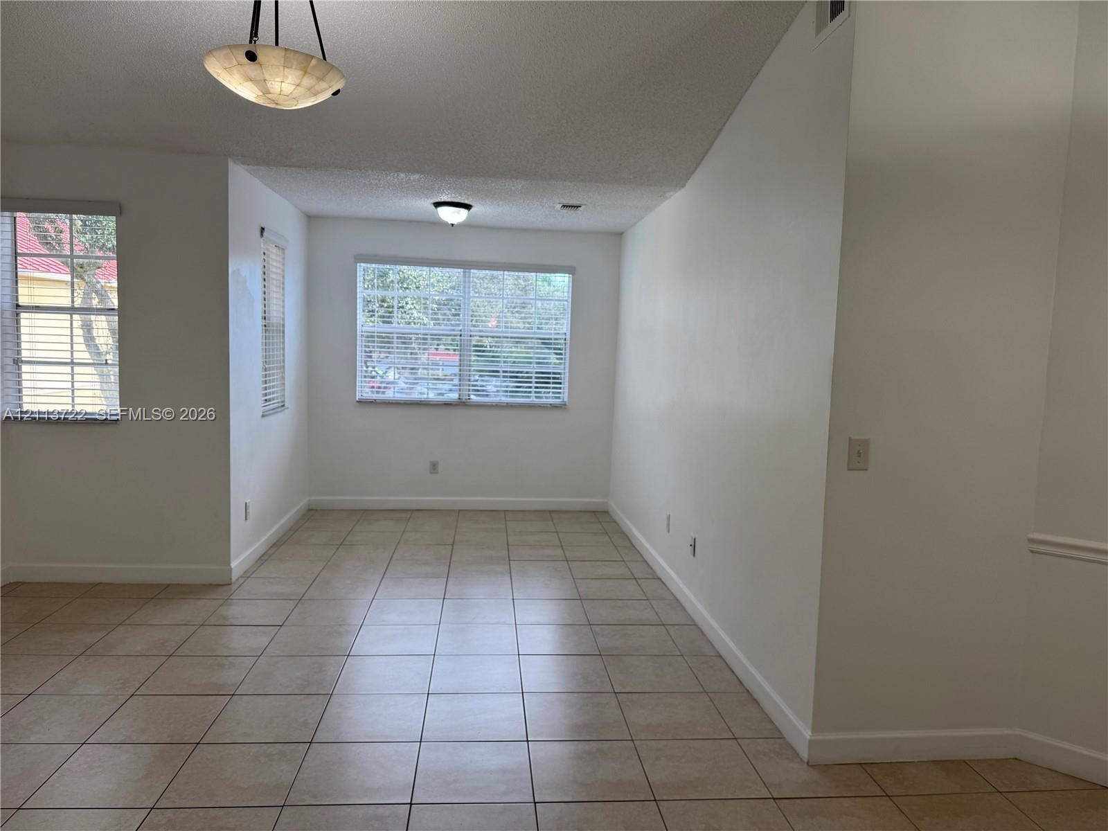 18346 Nw 68th Avenue K Property Photo 20