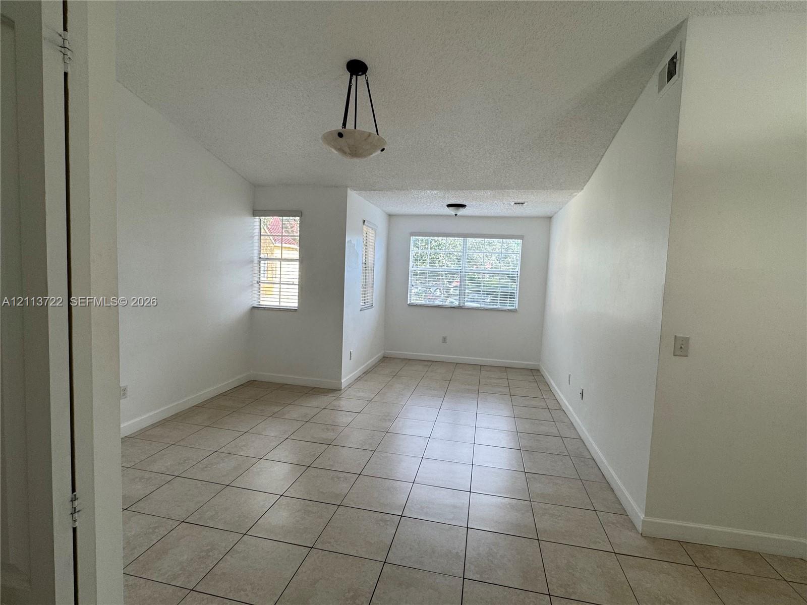 18346 Nw 68th Avenue K Property Photo 25
