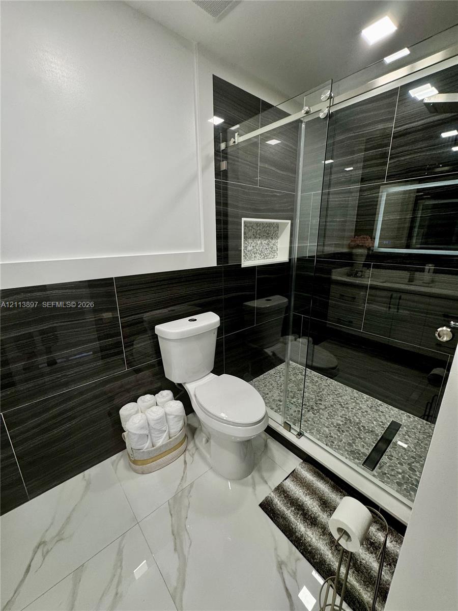 520 E 58th Street Property Photo 13
