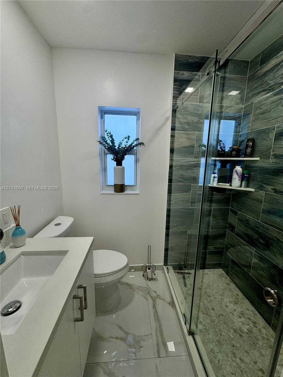 520 E 58th Street Property Photo 17