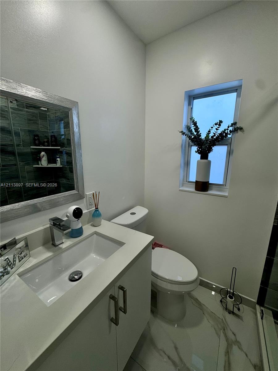 520 E 58th Street Property Photo 18