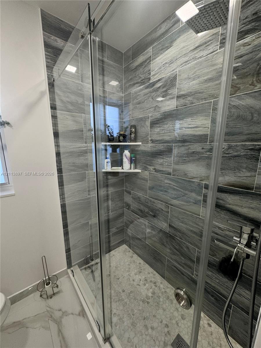520 E 58th Street Property Photo 19