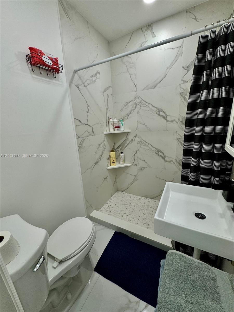 520 E 58th Street Property Photo 23