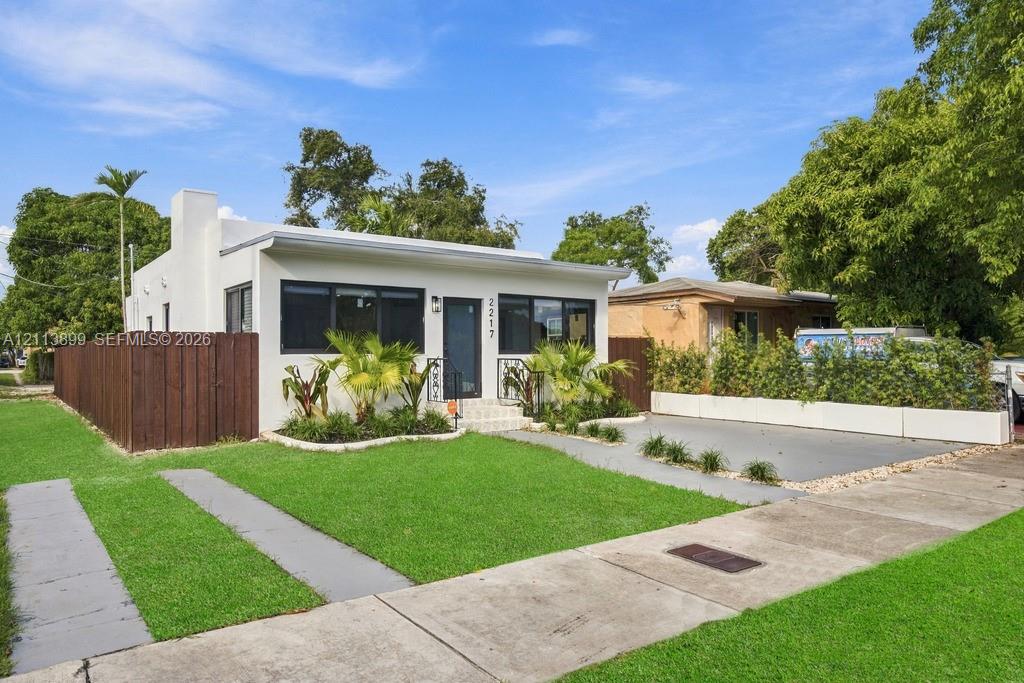 2217 Sw 11th Street Property Photo 1