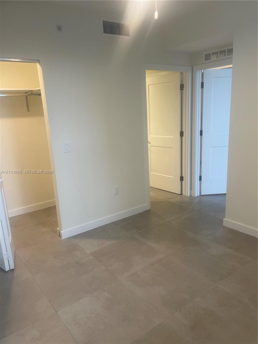 16395 Biscayne Boulevard 1223 Property Photo 1