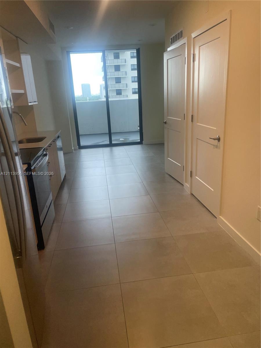 16395 Biscayne Boulevard 1223 Property Photo 3