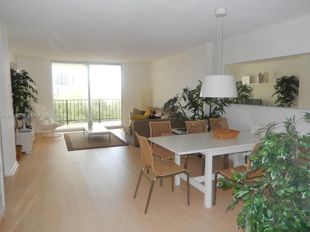 1904 S Ocean Drive 1001 Property Photo 4