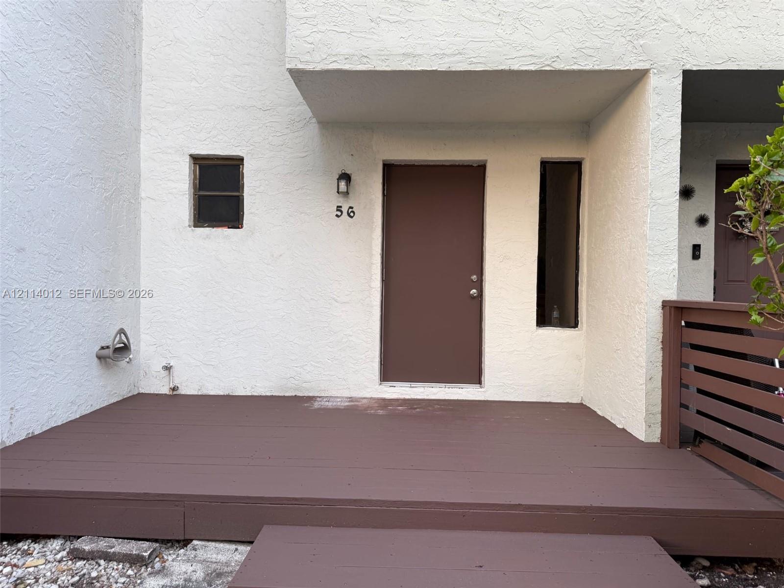 1901 S River Drive 56-f Property Photo 1