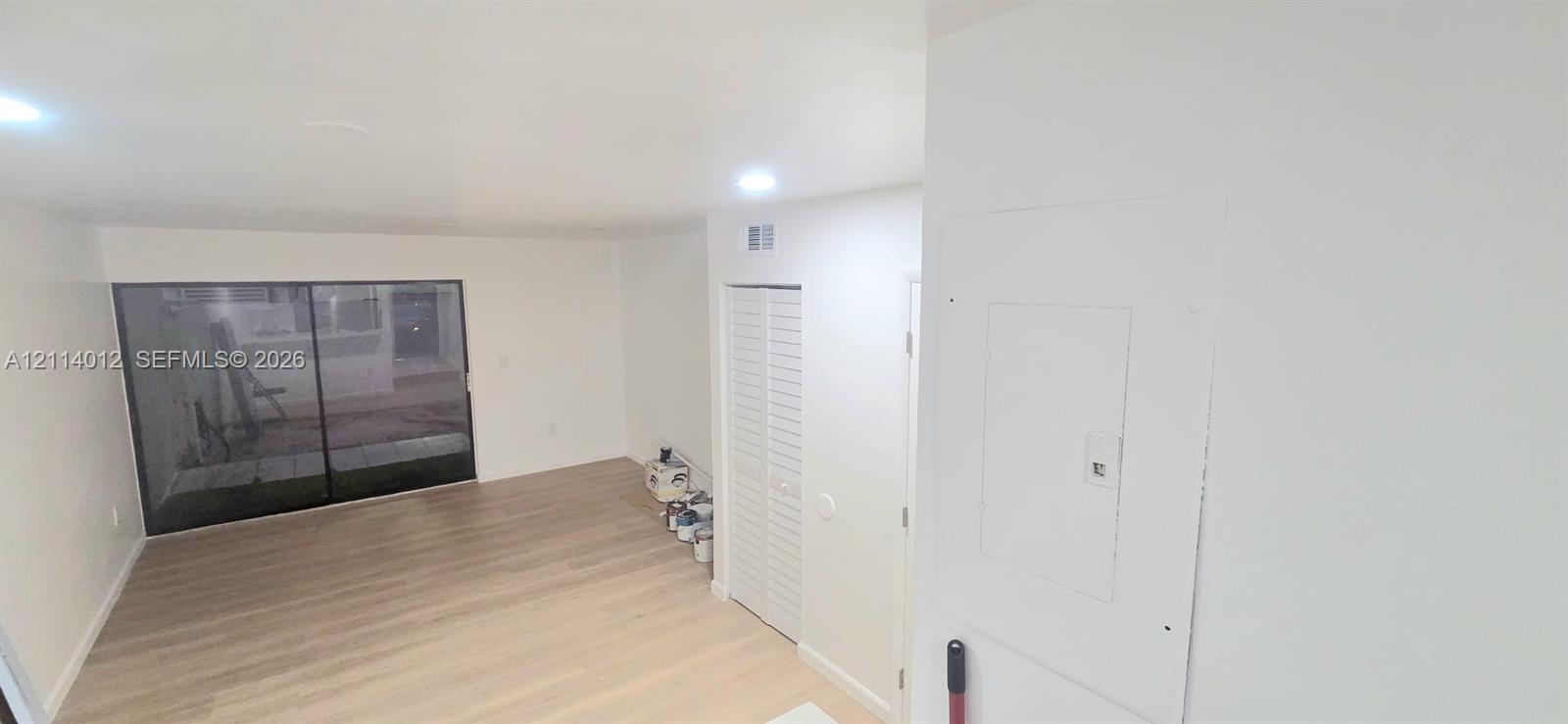 1901 S River Drive 56-f Property Photo 27