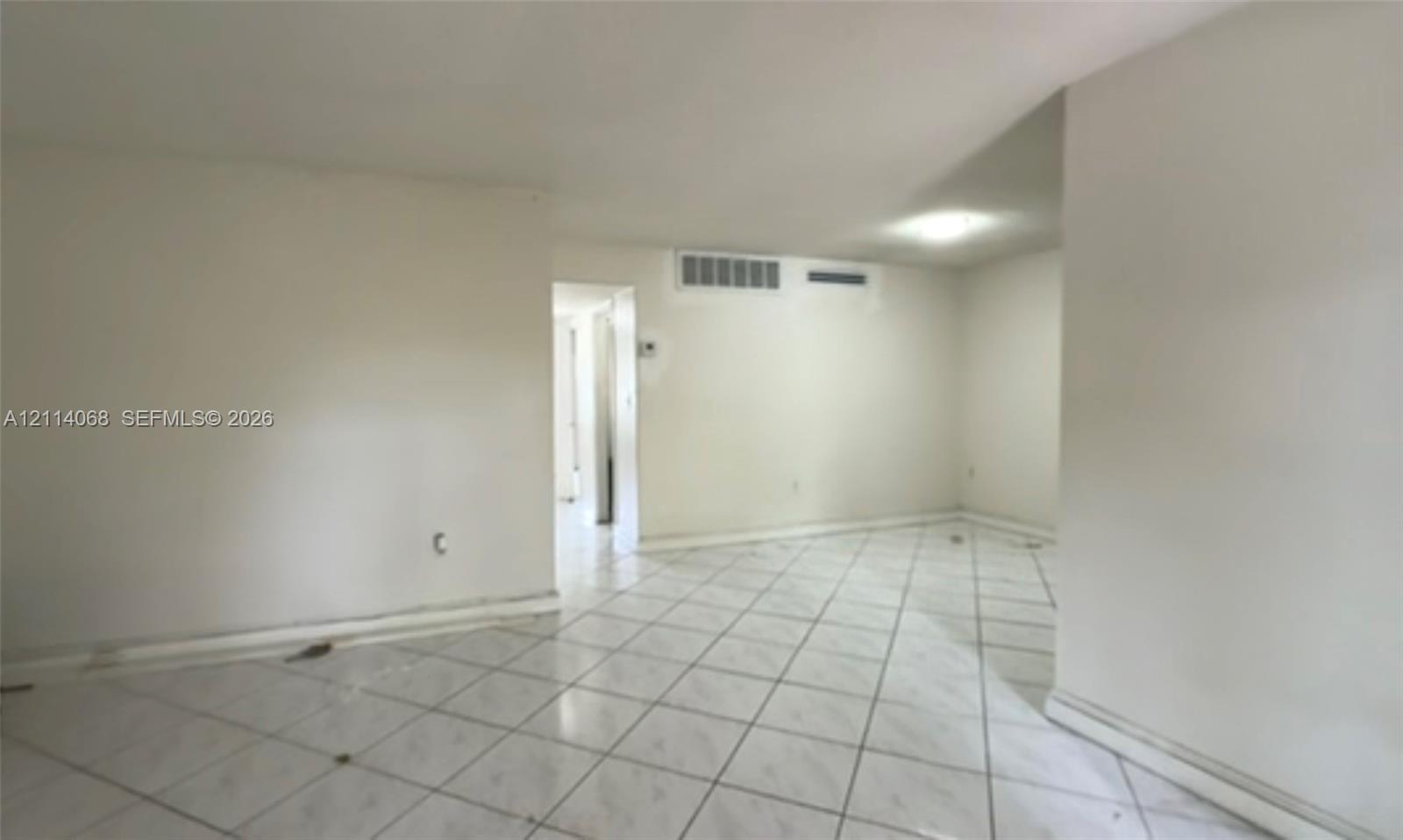 20275 Ne 2nd Avenue 19 Property Photo 3