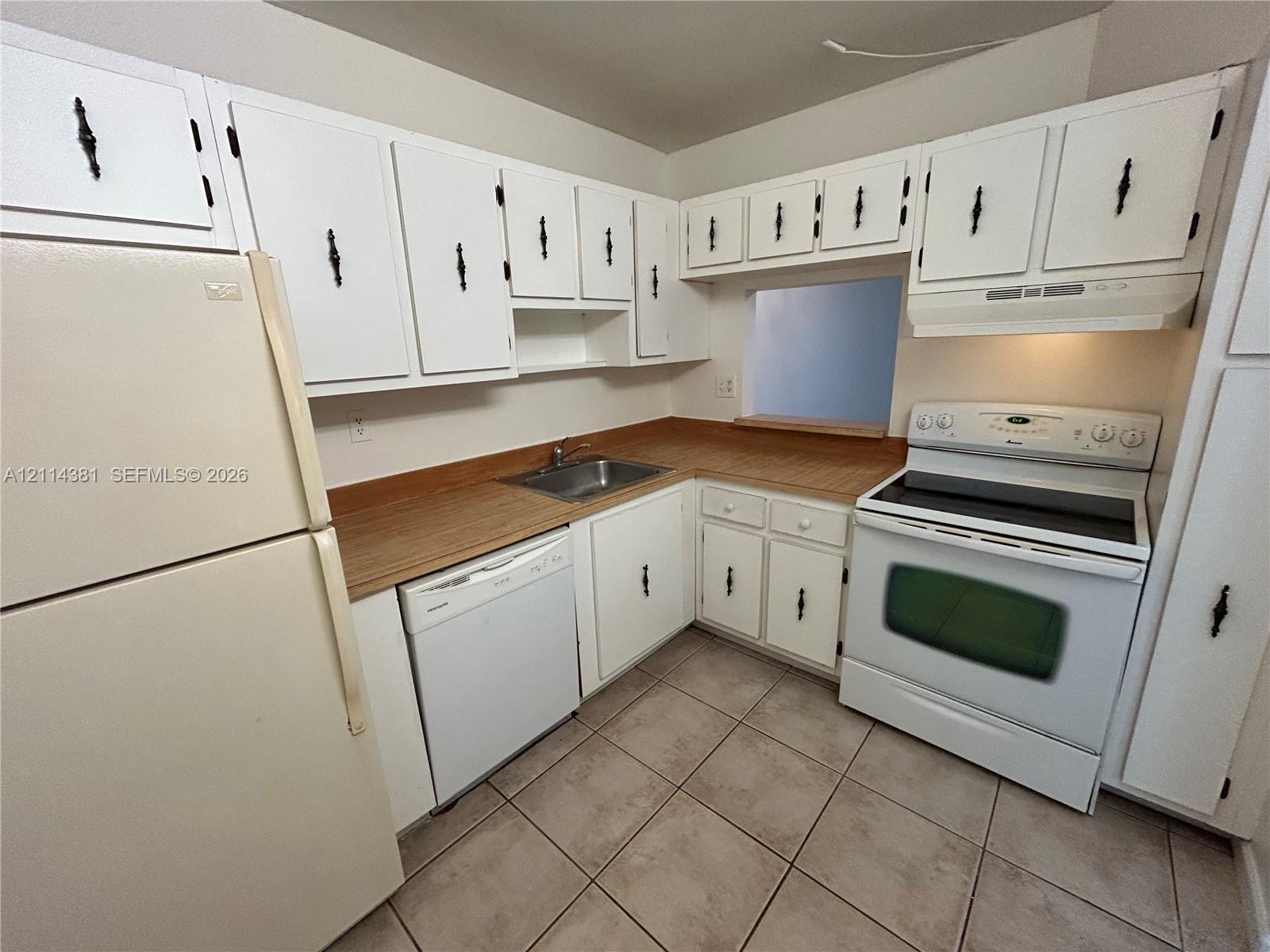 4384 NW 9th Avenue 20-2C Property Photo 1