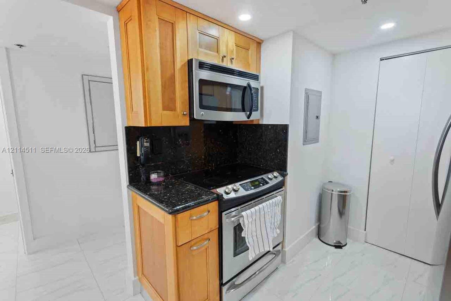 1717 N Bayshore Drive C-4037 Property Photo 8