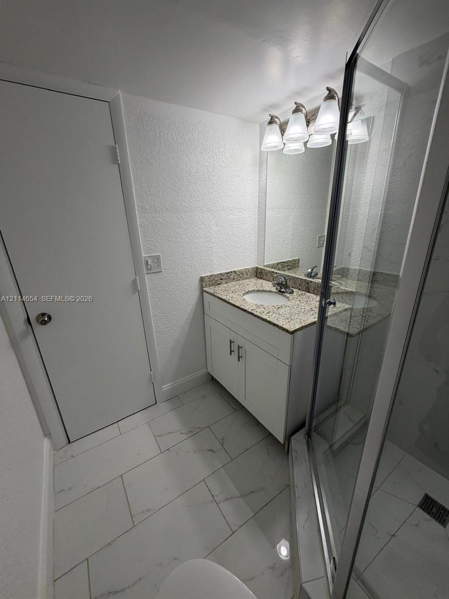 9355 Sw 8th Street 124 Property Photo 11