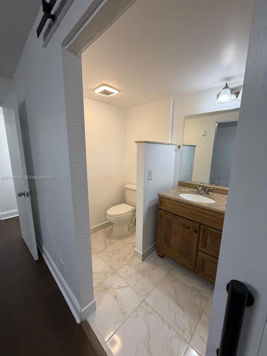 9355 Sw 8th Street 124 Property Photo 14