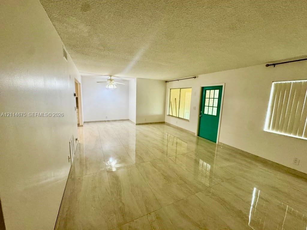 A12114675 Property Photo 6