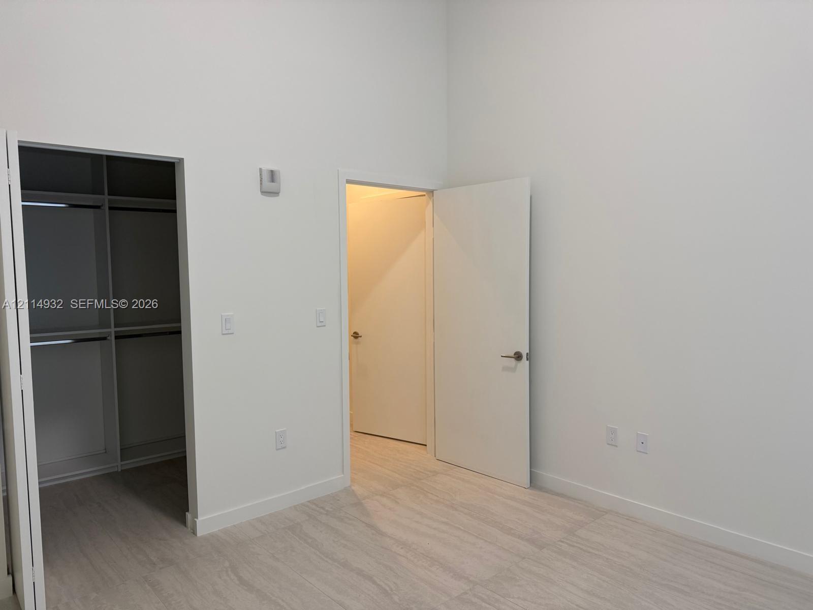 77 Se 5th Street 607 Property Photo 5