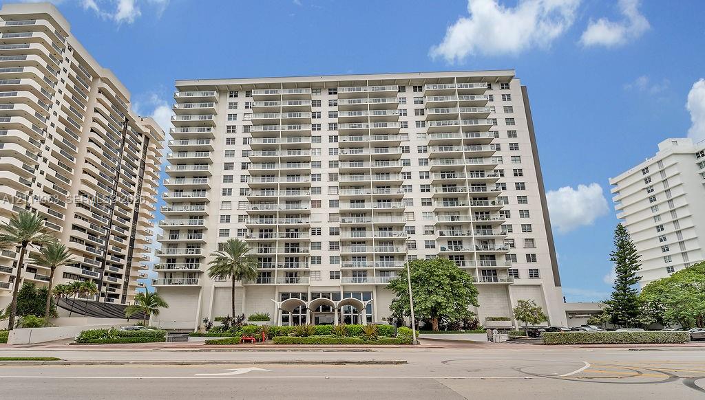 5701 Collins Avenue 607 Property Photo 1
