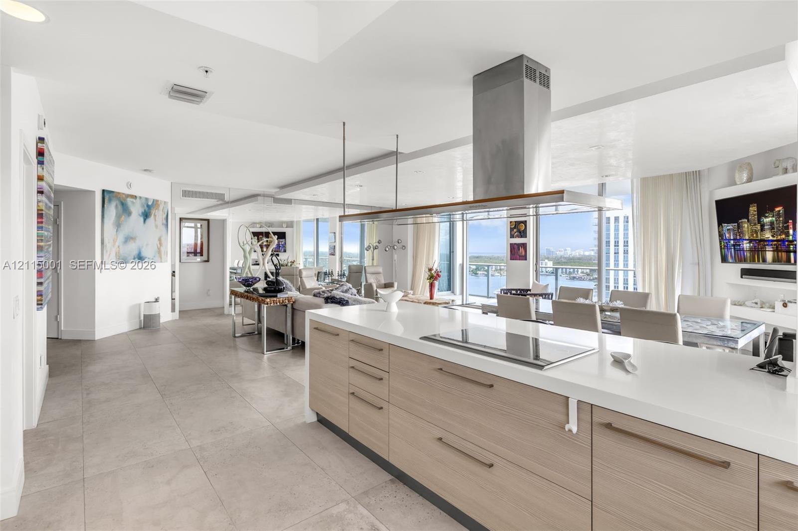 17301 Biscayne Boulevard 2101 Property Photo 3
