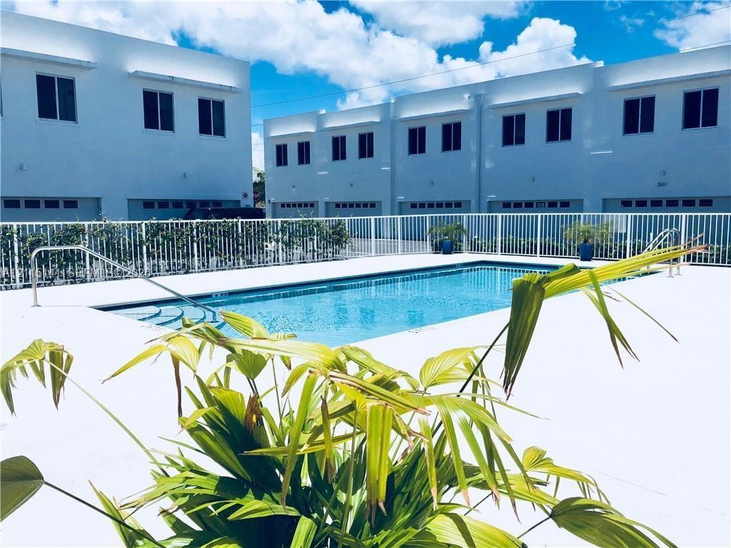 2651 NE 212th Terrace 204 Property Photo 1