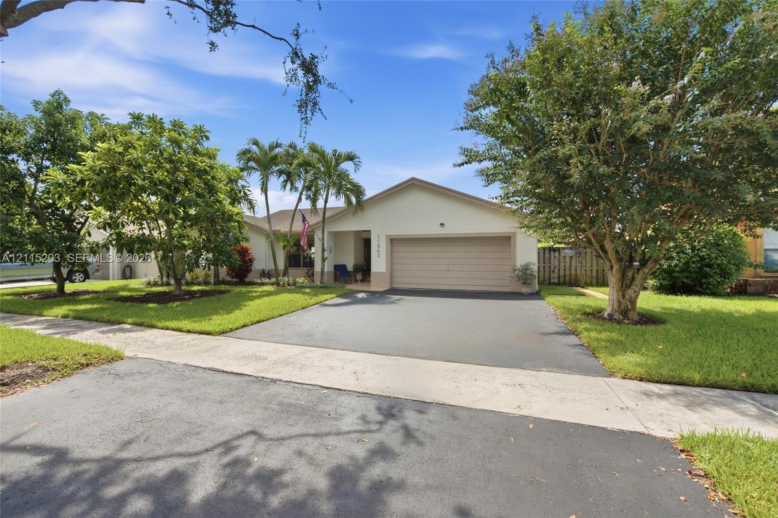 11562 SW 51st Court Property Photo 1