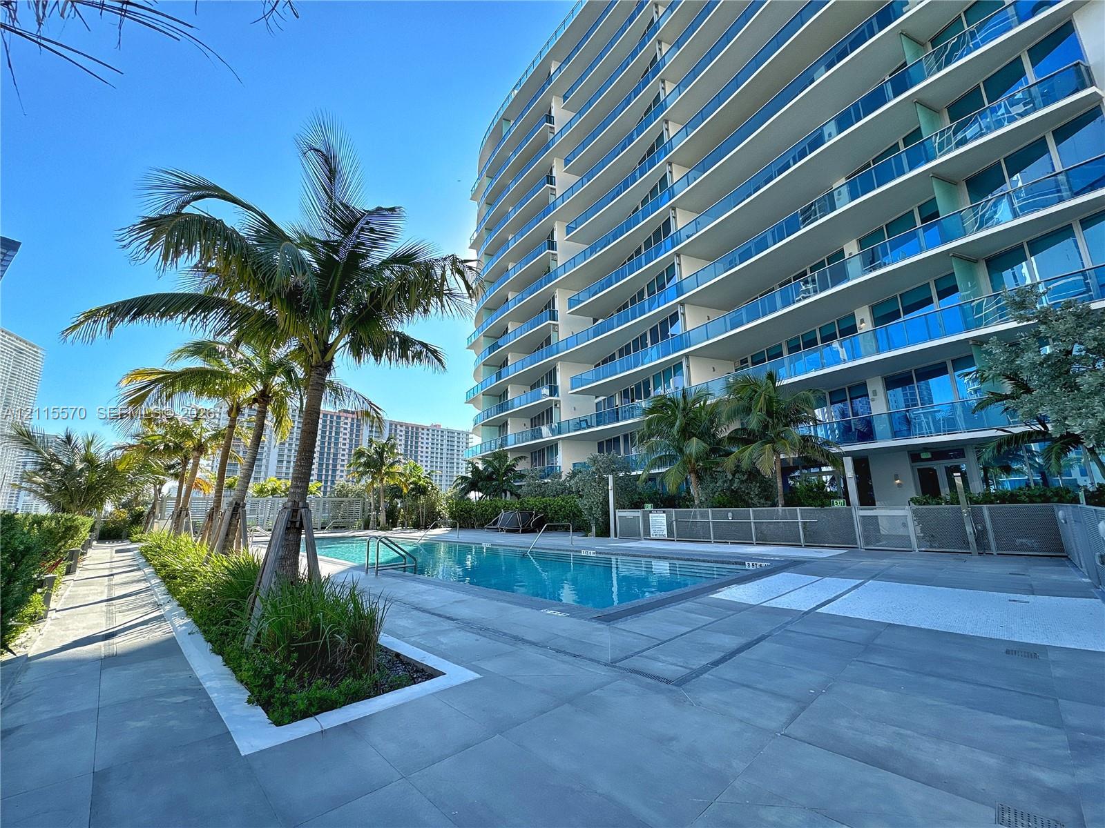 17550 Collins Avenue 1401 Property Photo 1