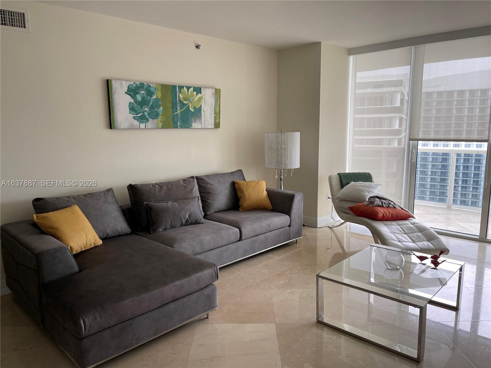 A1637887 Property Photo 4