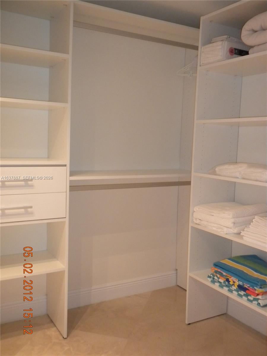 A1637887 Property Photo 14
