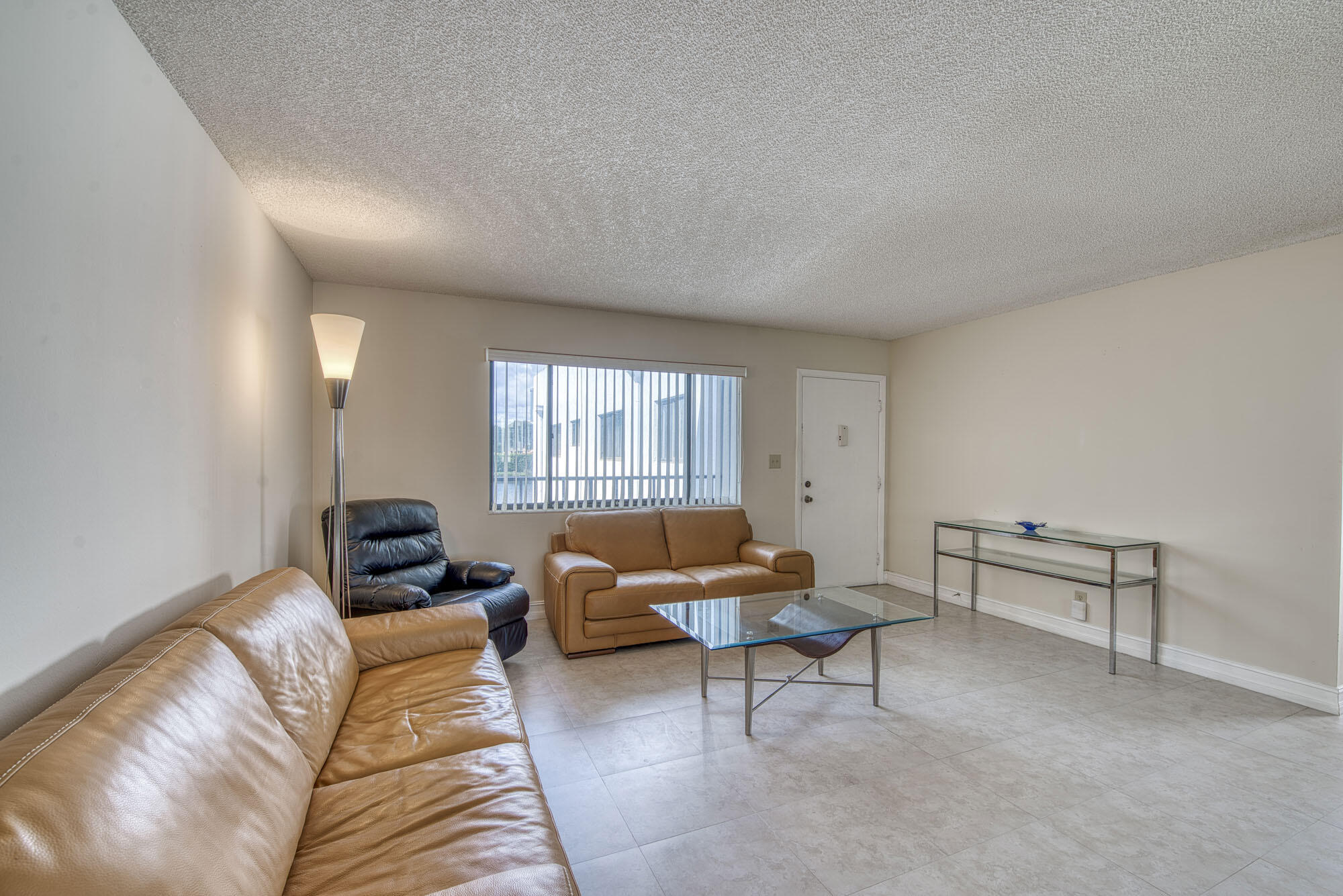 15108 Ashland Drive 215 Property Photo 3