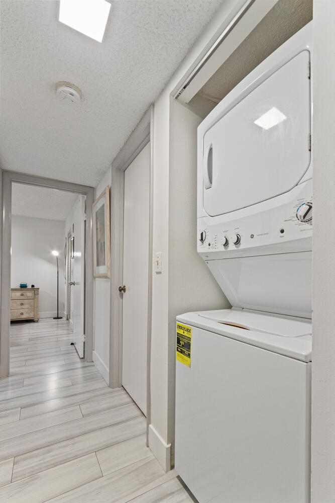 712 Sunny Pine Way E2 Property Photo 16