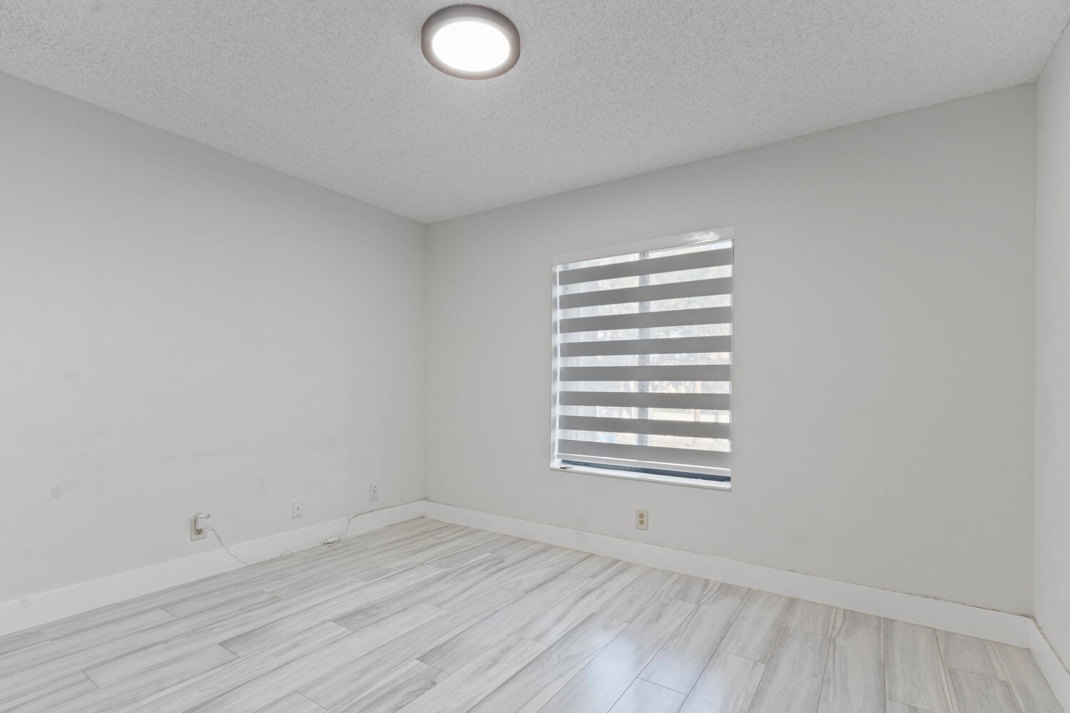 712 Sunny Pine Way E2 Property Photo 18