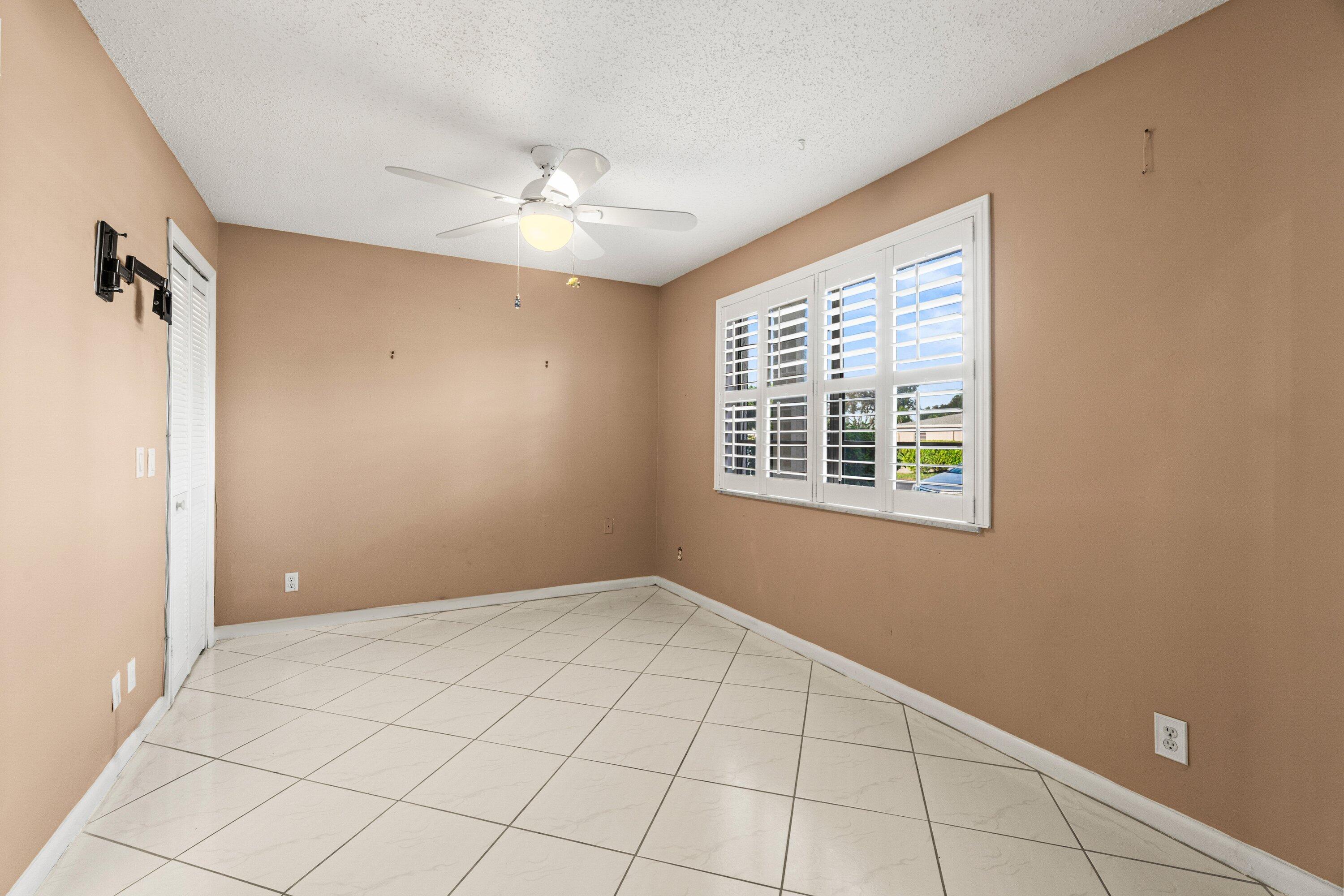 1020 Silk Oak Terrace 102 Property Photo 17