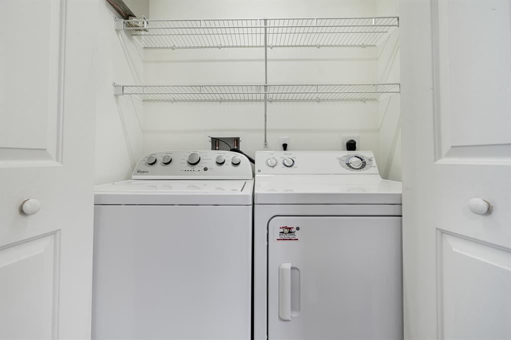 2421 Ne 65th Street 309 Property Photo 19