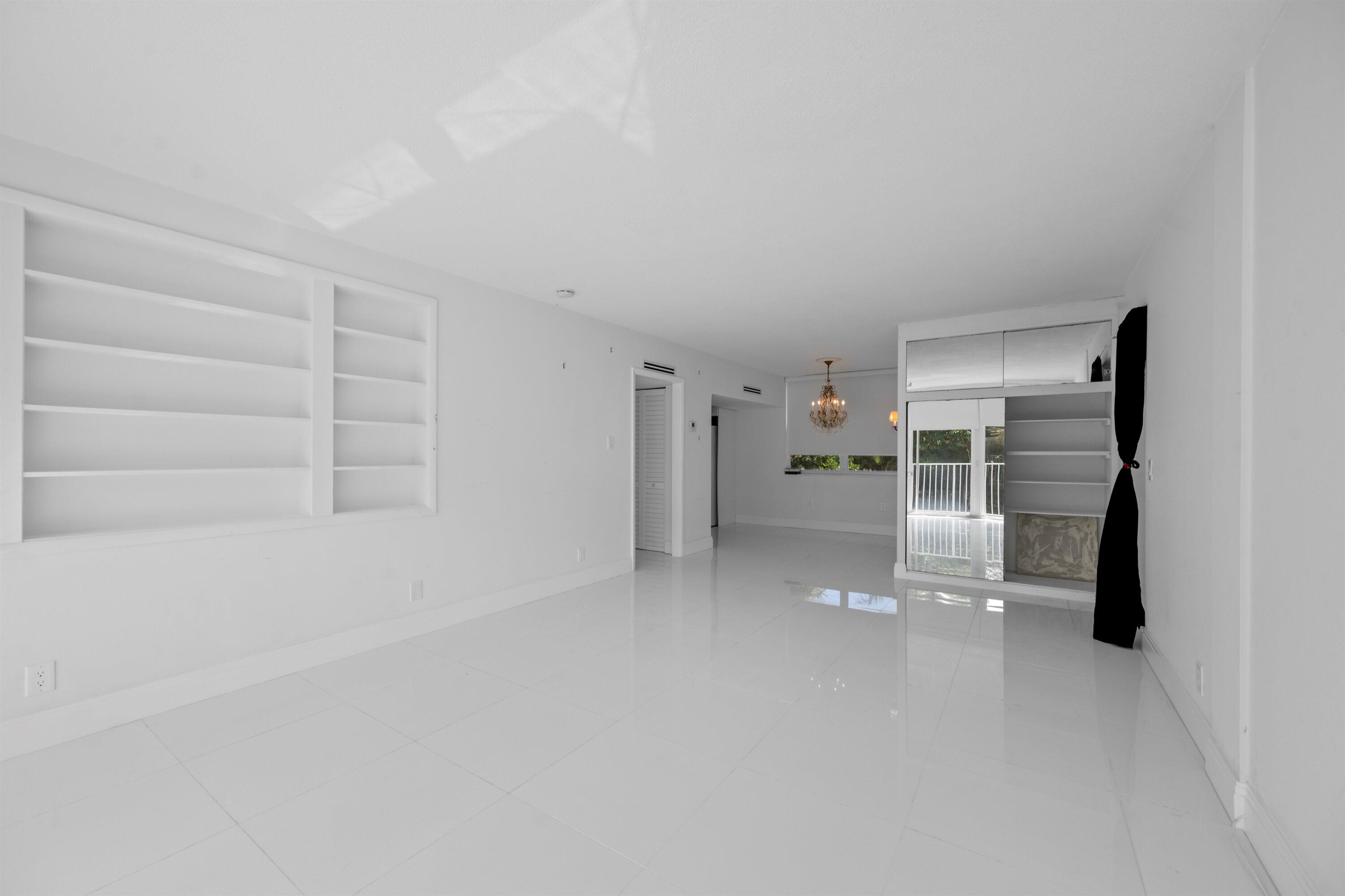 401 Peruvian Avenue 2010 Property Photo 3