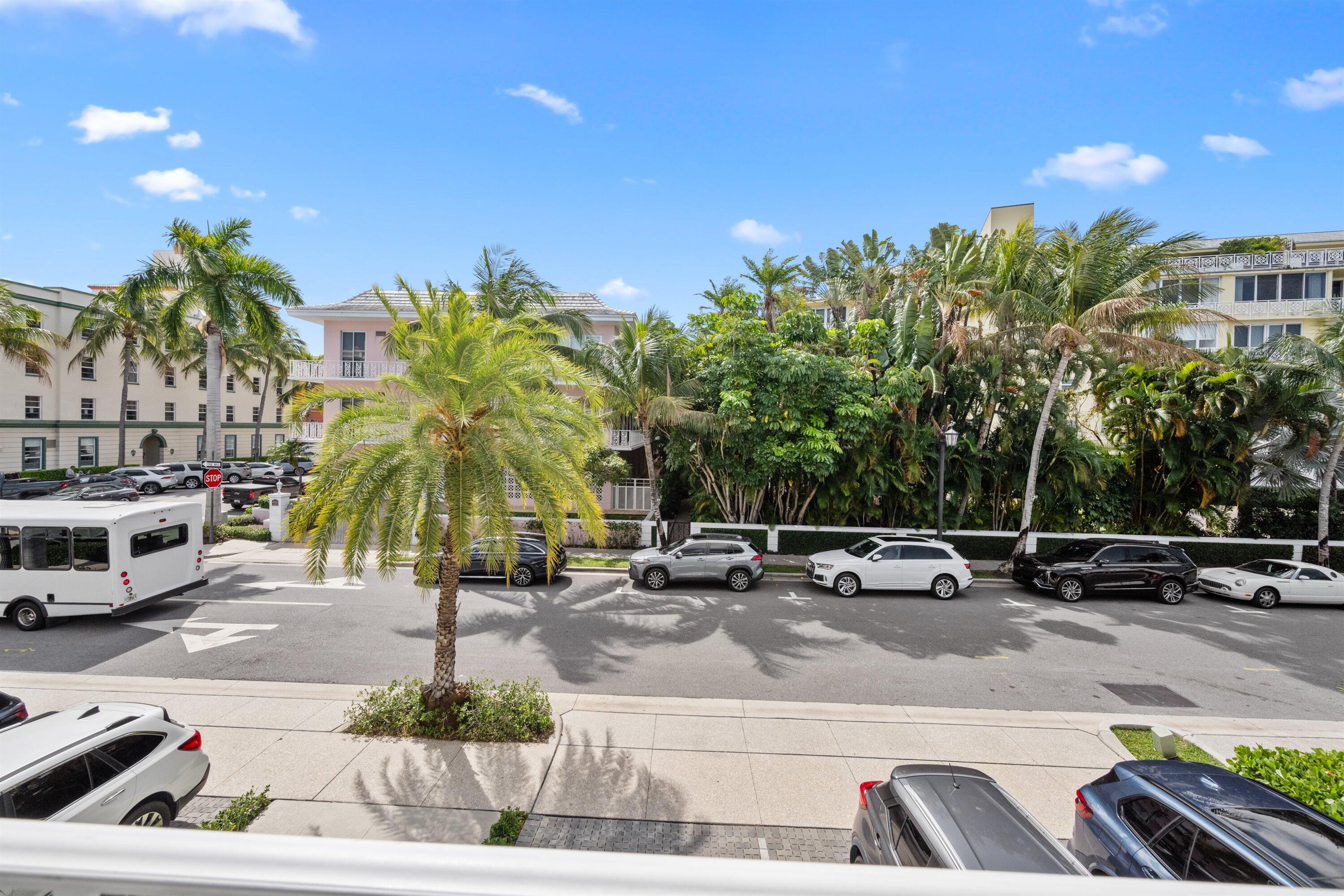 401 Peruvian Avenue 2010 Property Photo 29
