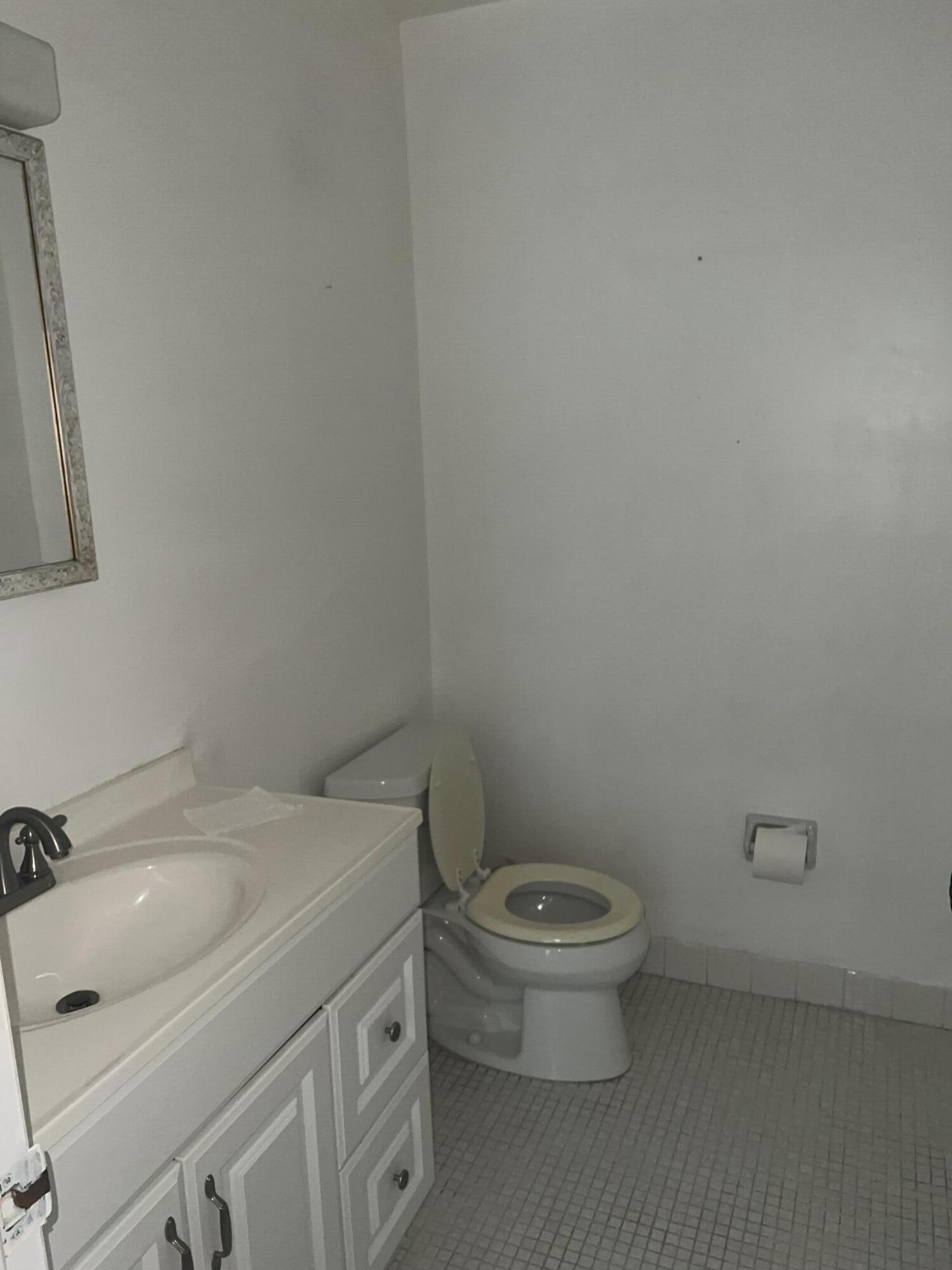 1151 Carlton Court 103 Property Photo 6