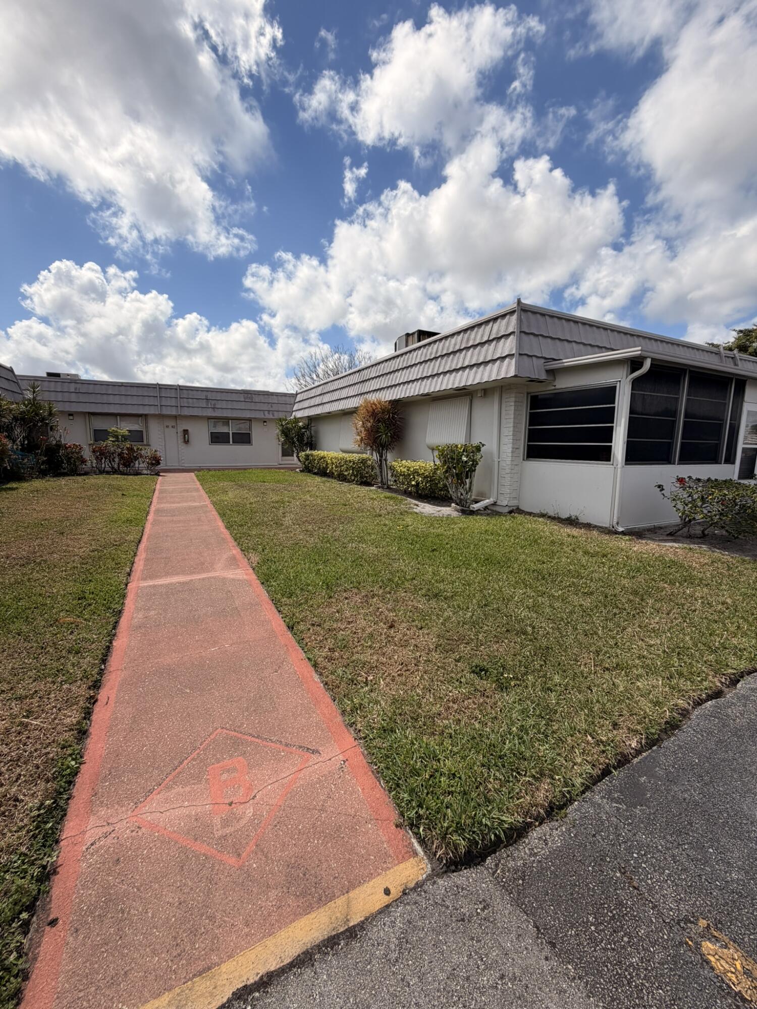 43 Valencia B Property Photo 4