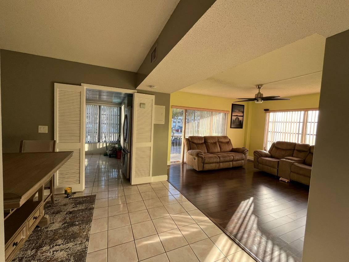 4170 Inverrary Drive 211