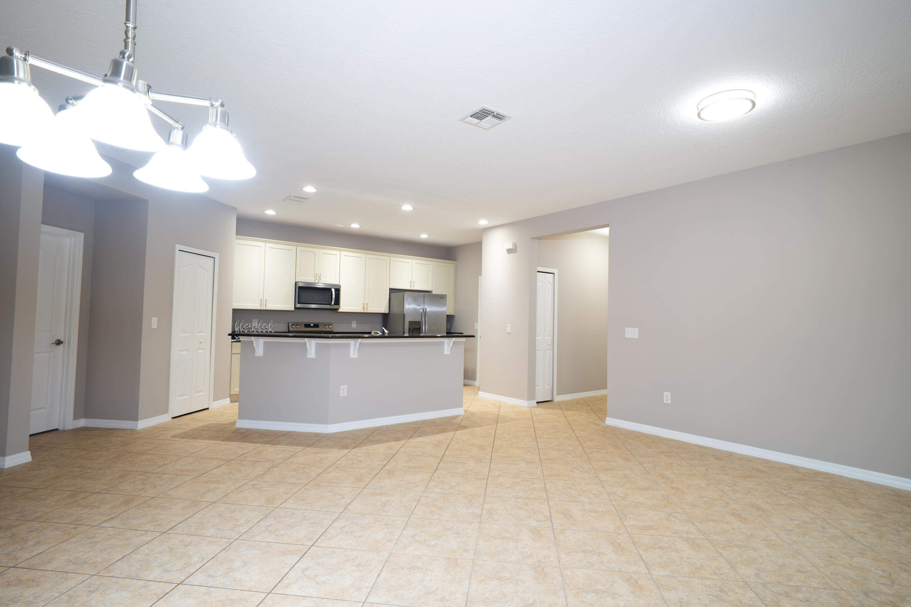 8809 Arrabida Lane Property Photo 10