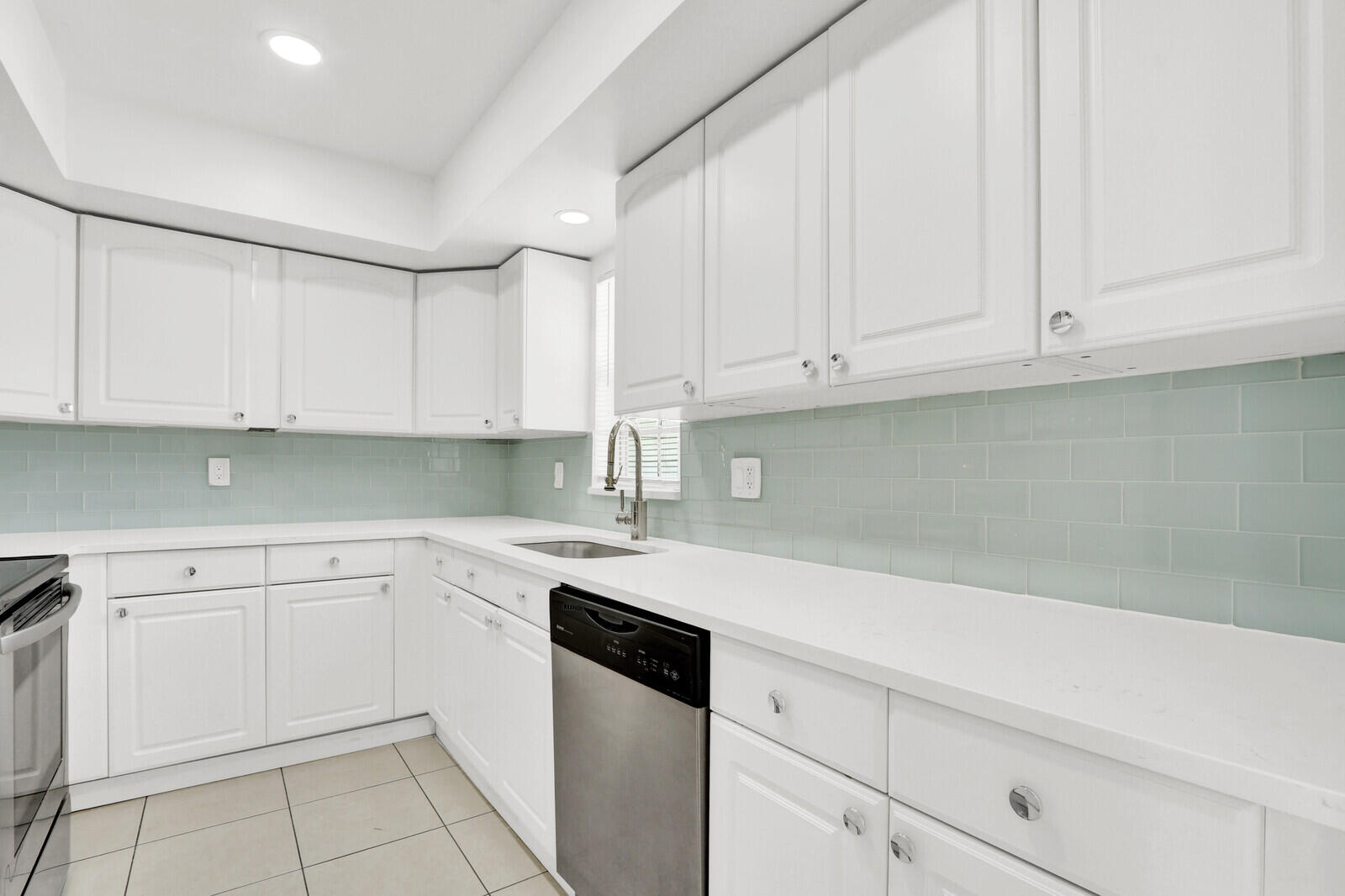 10249 N Military Trail Apt 201