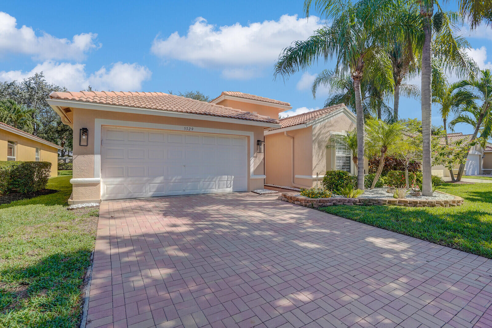 5329 Toscana Trail Property Photo 1