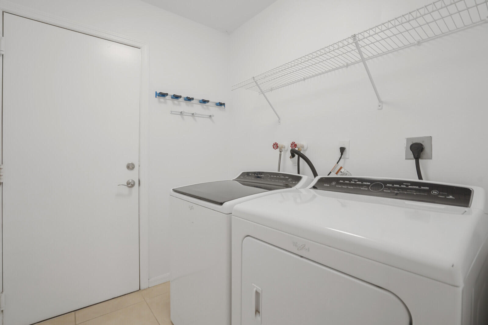 5329 Toscana Trail Property Photo 9