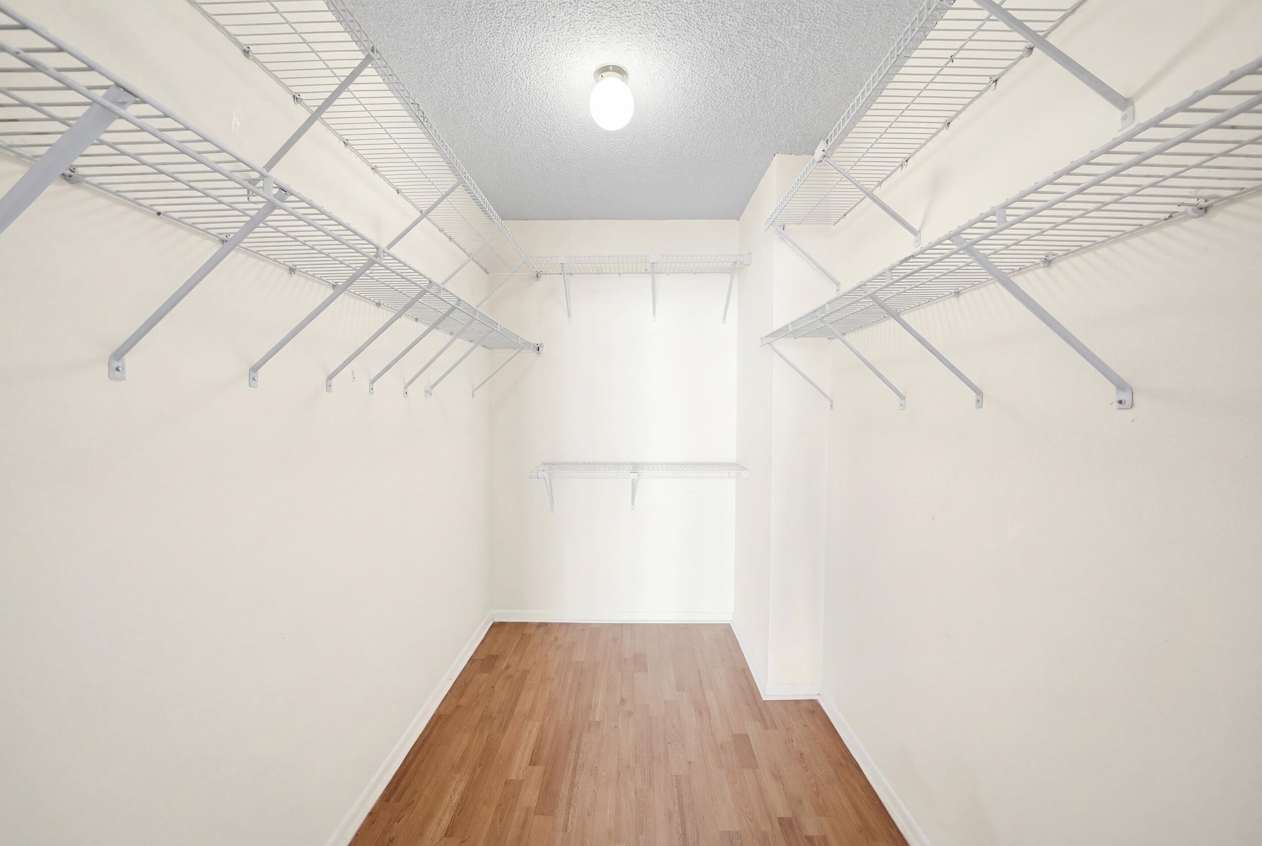 1000 Parkview Drive 1006 Property Photo 15
