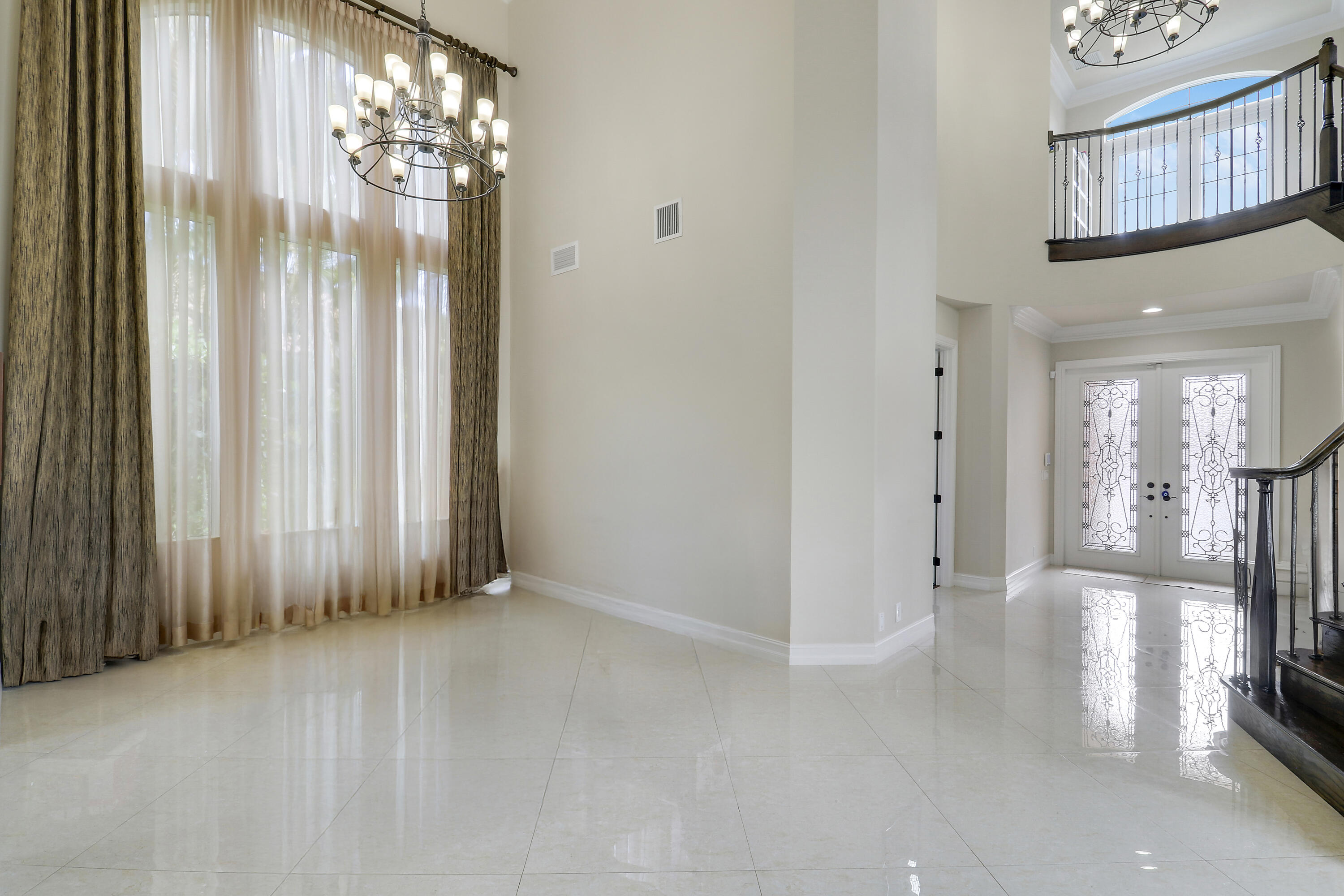 167 Rosalia Court S Property Photo 11