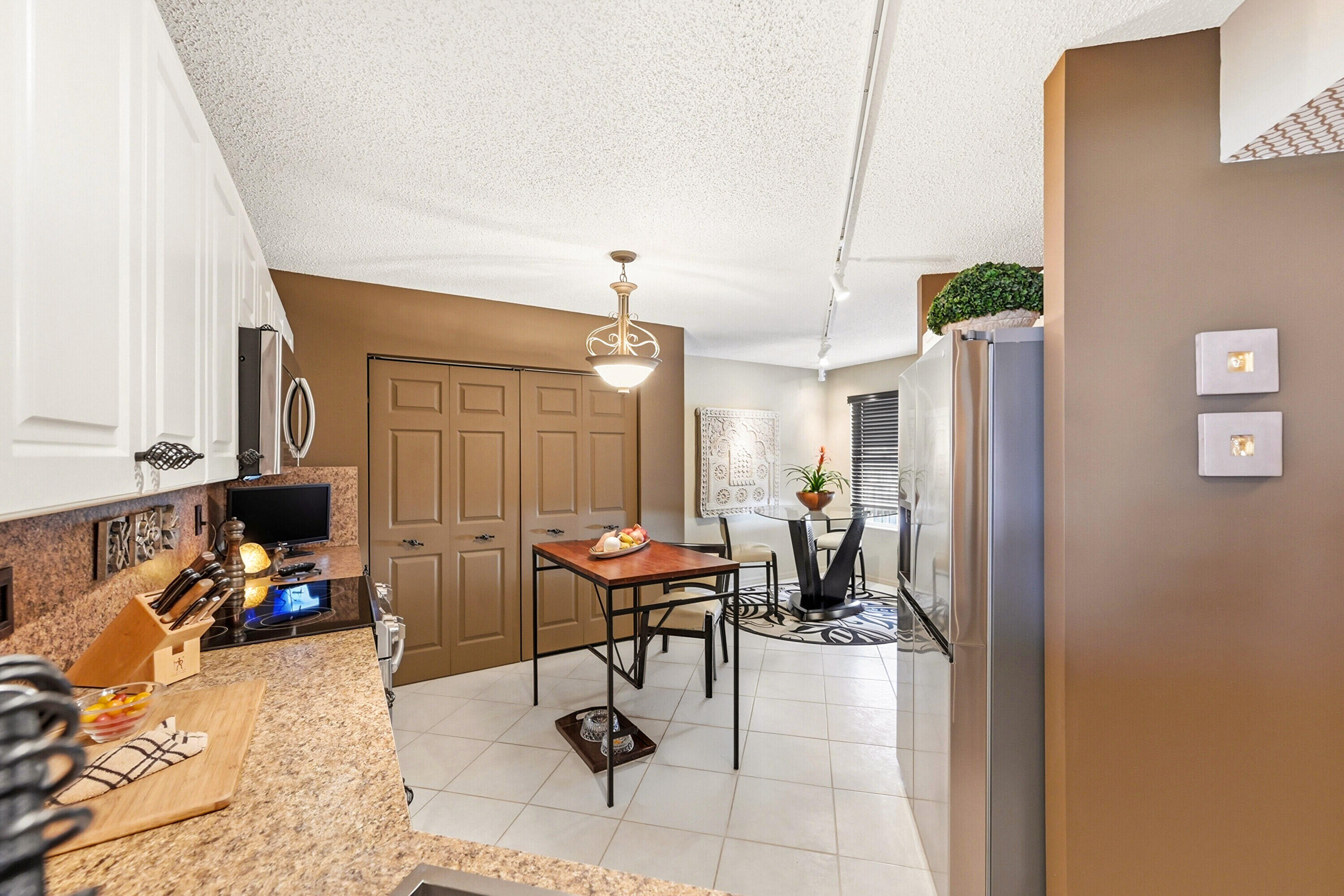 7763 Southampton Terrace 309 Property Photo 17
