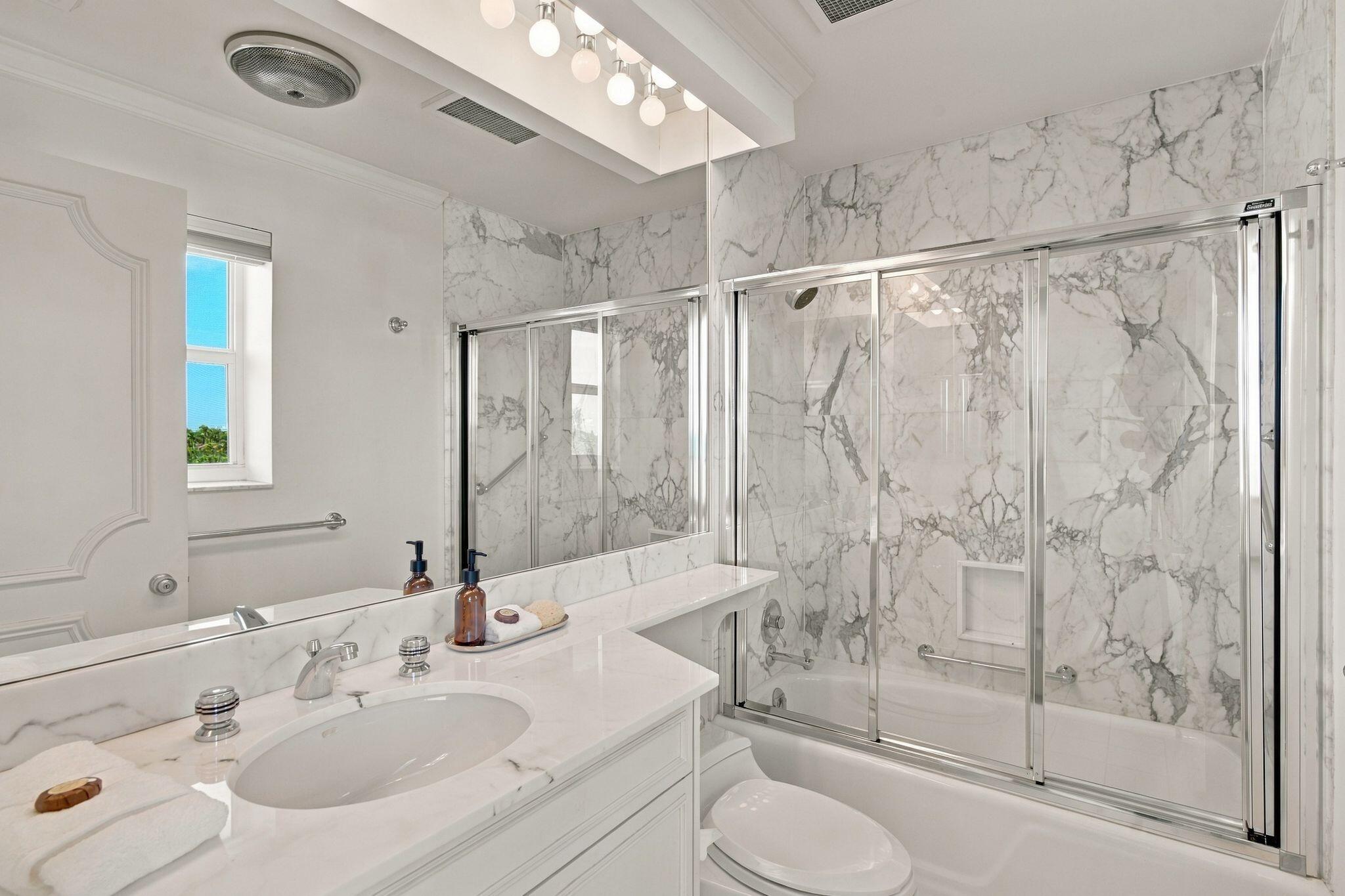 100 Royal Palm Way G5 Property Photo 20