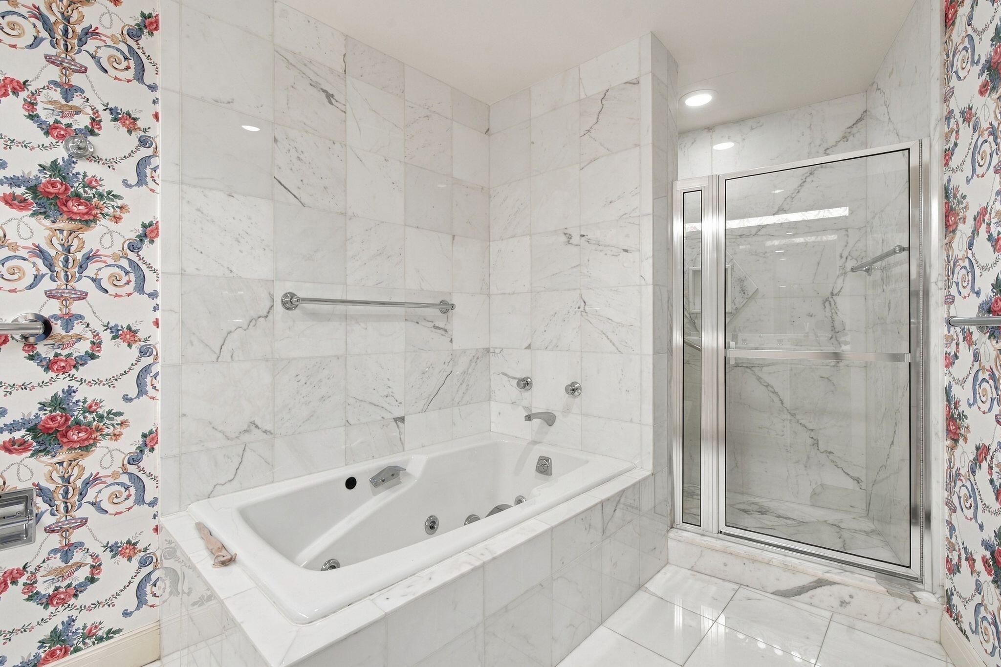 100 Royal Palm Way G5 Property Photo 24