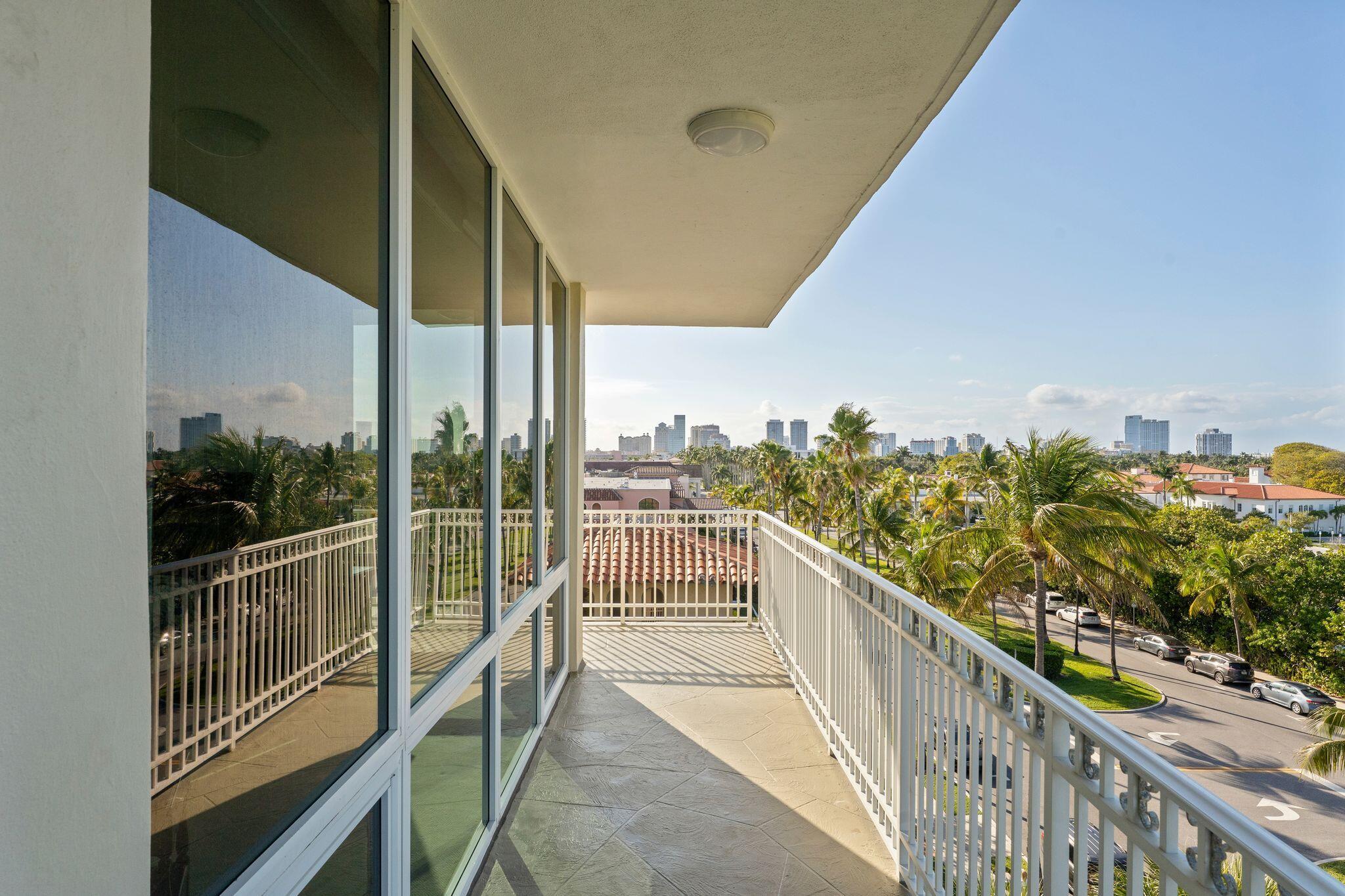 100 Royal Palm Way G5 Property Photo 30