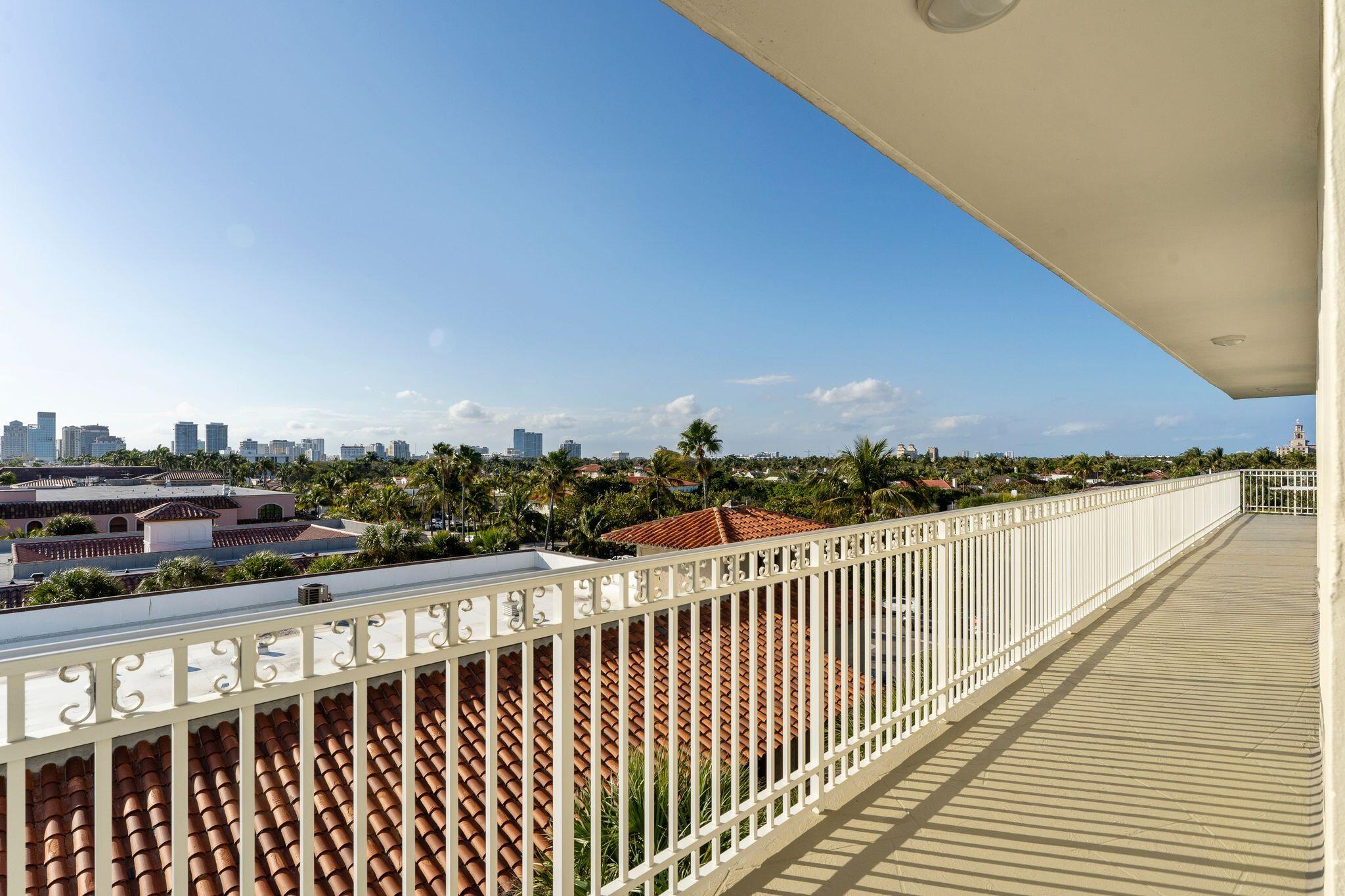 100 Royal Palm Way G5 Property Photo 32