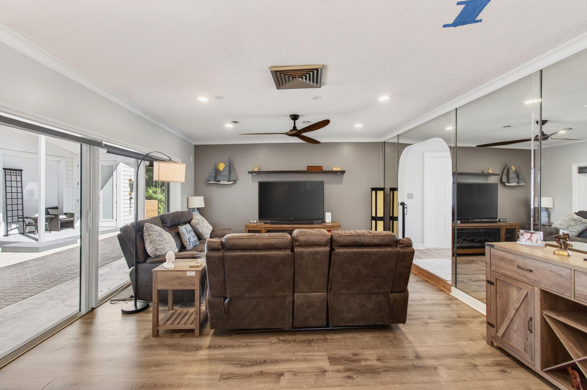 6647 Paul Mar Drive Property Photo 19