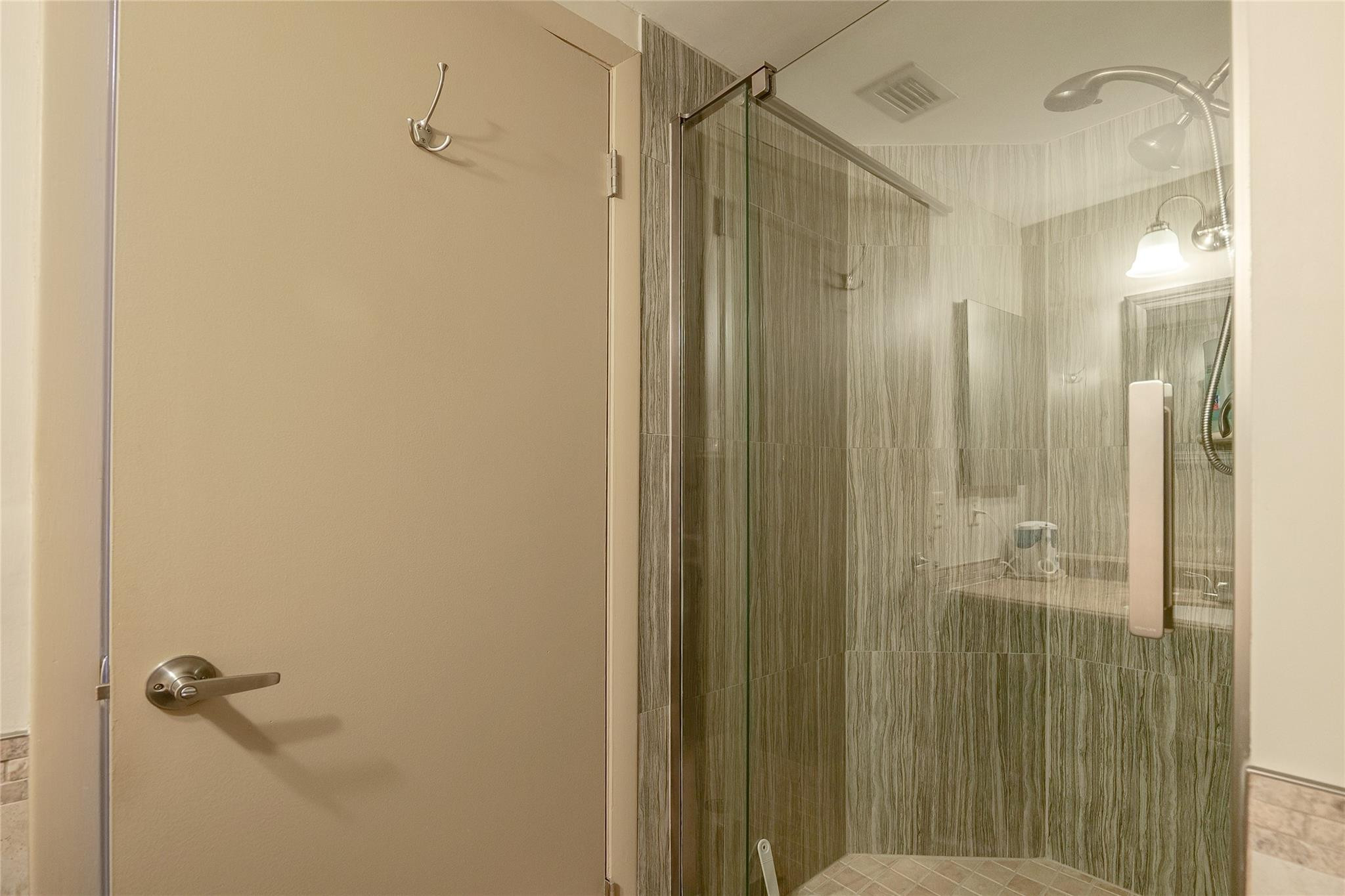 7100 Radice Court 808 Property Photo 20
